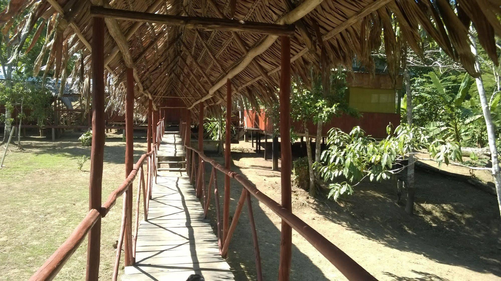 Amazon Queen Lodge Mazan Exterior photo